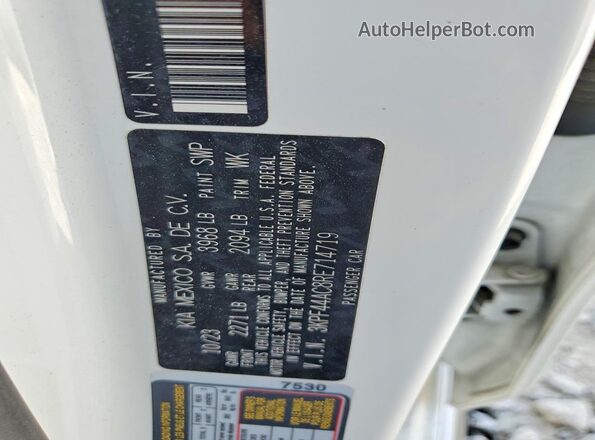 3KPF44AC8RE714719 2024 KIA FORTE White Widok komory silnika