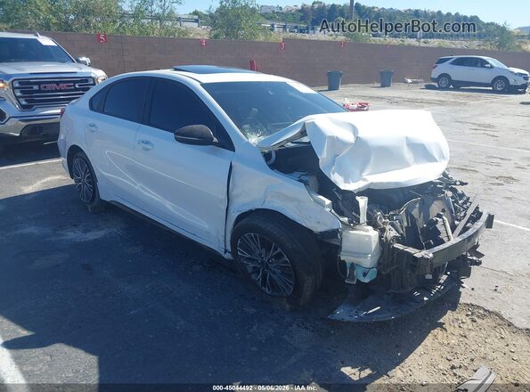3KPF54AD0PE562843 2023 KIA FORTE White Przód prawy