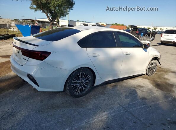 3KPF54AD1RE829894 2024 KIA FORTE Белый Задняя правая четверть