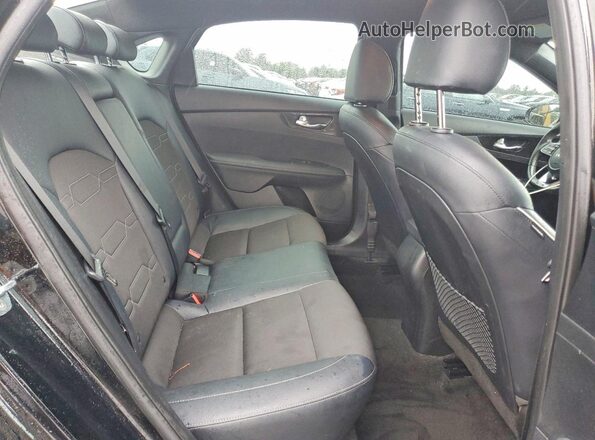 3KPF54AD2NE510014 2022 KIA FORTE Черный Вид задних сидений