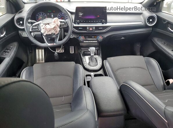 3KPF54AD2PE645268 2023 KIA FORTE Белый Вид панели приборов