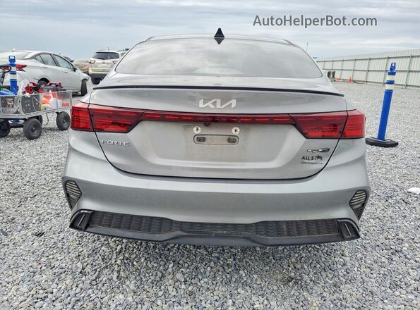3KPF54AD4PE586241 2023 KIA FORTE Silver Widok z tyłu