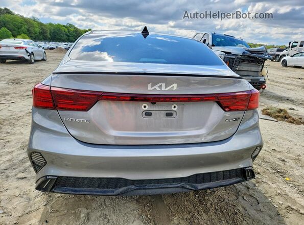 3KPF54AD7PE539172 2023 KIA FORTE Silver Widok z tyłu