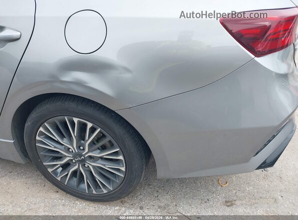 3KPF54AD7PE593085 2023 KIA FORTE Gray 