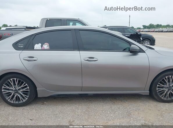 3KPF54AD7PE593085 2023 KIA FORTE Gray Widok wnętrza z tyłu