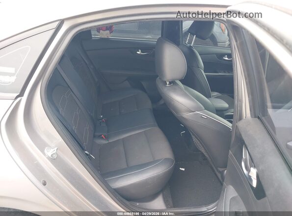 3KPF54AD7PE593085 2023 KIA FORTE Gray Widok naklejki z numerem VIN