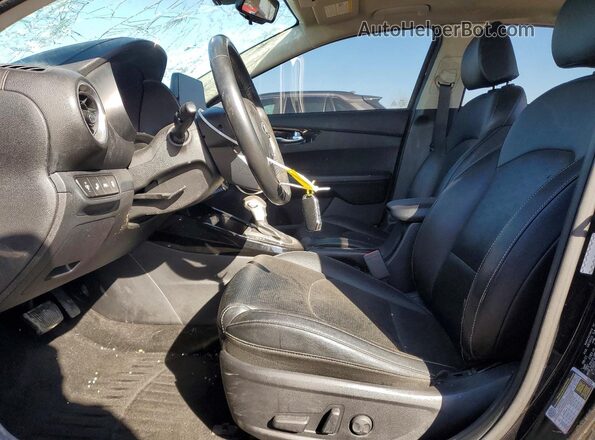 3KPF54AD8ME405203 2021 KIA FORTE Black Widok wnętrza z przodu