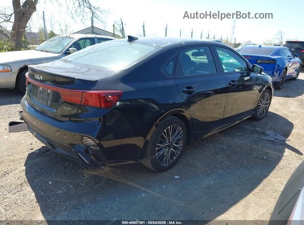 3KPF54AD8RE793864 2024 KIA FORTE Black Tył prawy