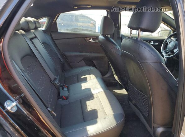 3KPF54AD9PE568110 2023 KIA FORTE Black Rear seats view