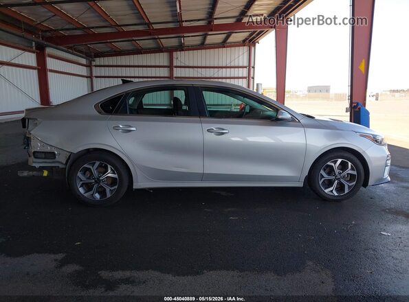 3KPF54ADXLE172035 2020 KIA FORTE Silver Widok wnętrza 360 stopni