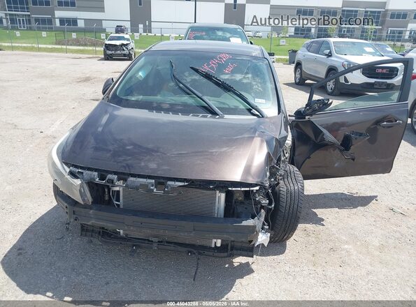 3KPFK4A72HE025962 2017 KIA FORTE Gray Widok z przodu