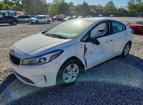 3KPFK4A73HE055665 2017 KIA FORTE Белый Передняя левая четверть