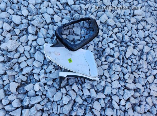 3KPFK4A73HE055665 2017 KIA FORTE Белый Вид подкапотного пространства