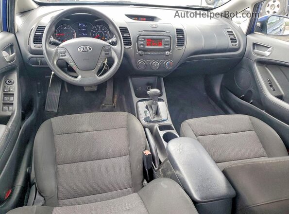 3KPFK4A76HE133629 2017 KIA FORTE Синий Вид панели приборов