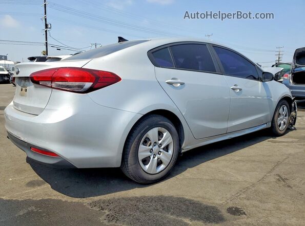3KPFK4A78JE219711 2018 KIA FORTE Серебряный Задняя правая четверть