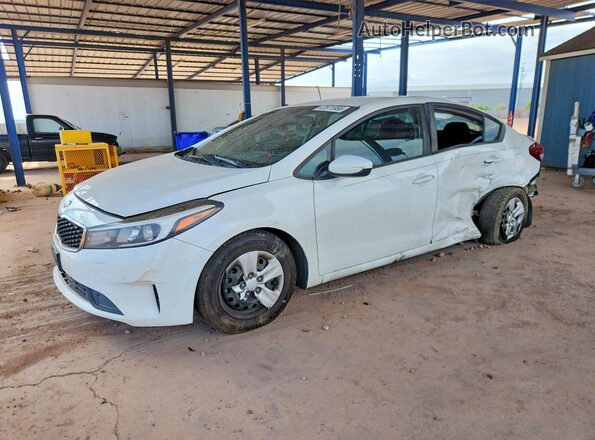3KPFK4A79HE047134 2017 KIA FORTE Белый Передняя левая четверть