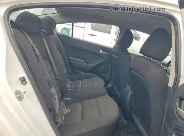 3KPFK4A7XHE094012 2017 KIA FORTE Белый Вид задних сидений