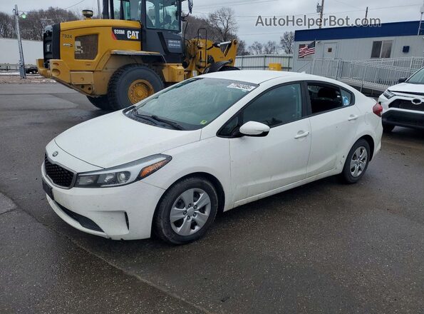 3KPFK4A7XHE094012 2017 KIA FORTE Белый Передняя левая четверть