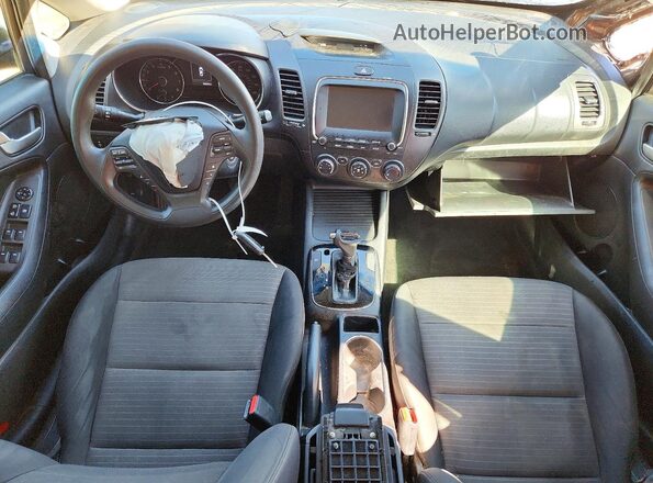 3KPFL4A75JE205682 2018 KIA FORTE Коричневый Вид панели приборов