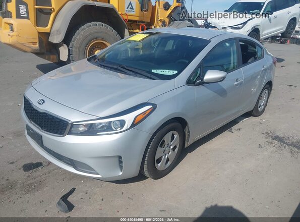 3KPFL4A76HE084185 2017 KIA FORTE Серый Передняя левая четверть