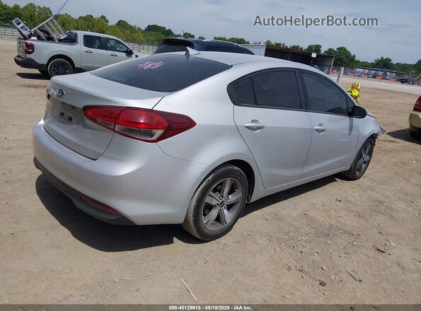 3KPFL4A78JE200461 2018 KIA FORTE Silver Trasero derecho