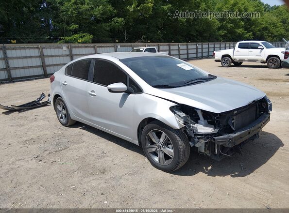3KPFL4A78JE200461 2018 KIA FORTE Silver Delantero derecho