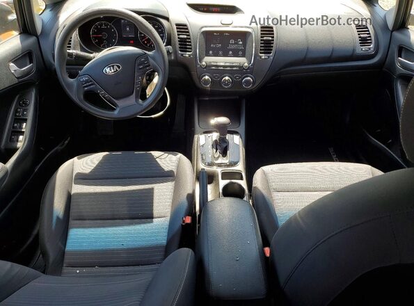 3KPFL4A78JE280666 2018 KIA FORTE Black Widok deski rozdzielczej