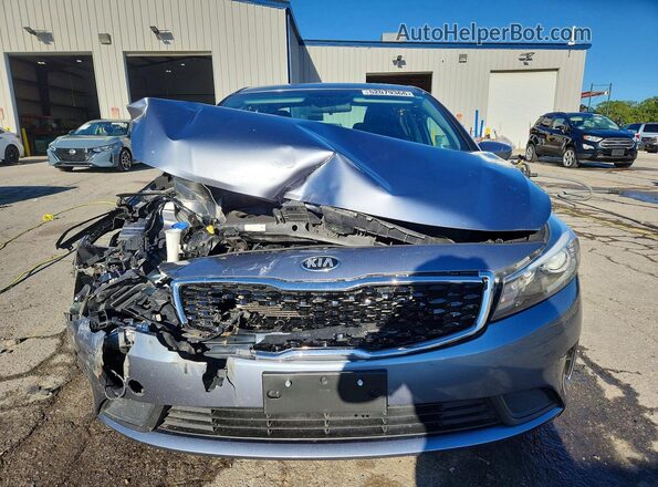 3KPFL4A7XHE105409 2017 KIA FORTE Серый Вид спереди