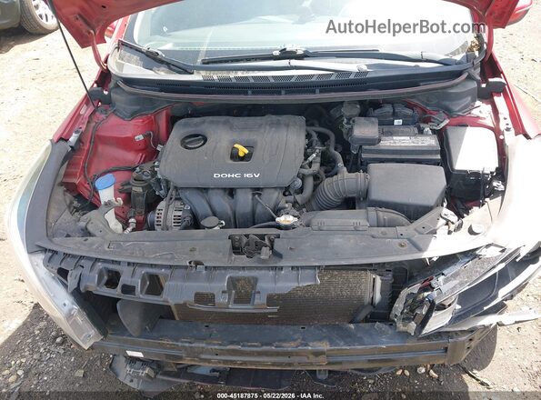 3KPFL4A7XJE175014 2018 KIA FORTE Красный Вид сзади