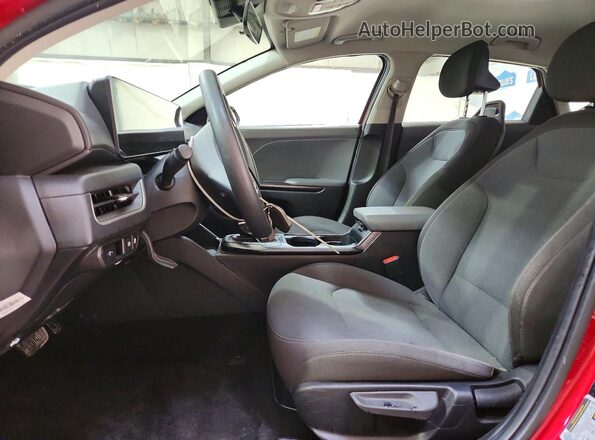 3KPFT4DE0SE089237 2025 KIA K4 Красный Вид салона спереди