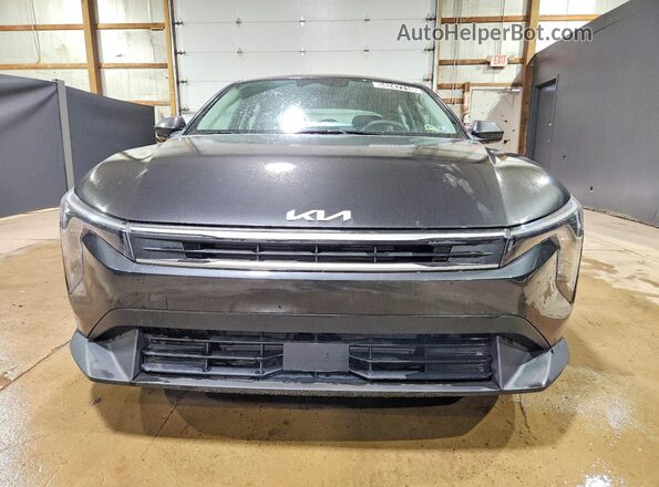 3KPFT4DE0SE097225 2025 KIA K4 Серый Вид спереди