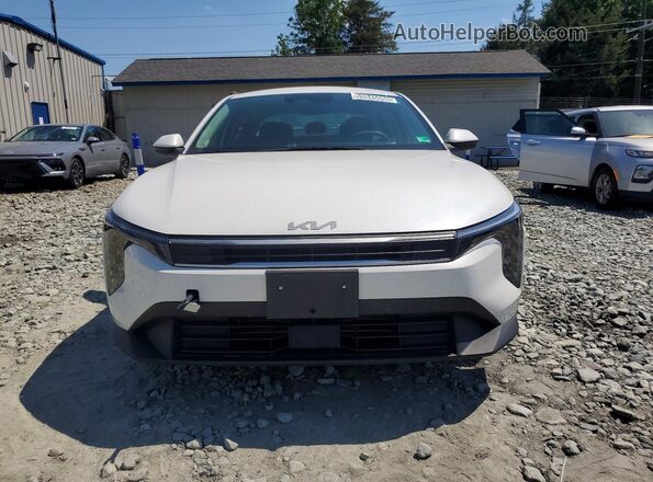 3KPFT4DE0SE118719 2025 KIA K4 Белый Вид спереди