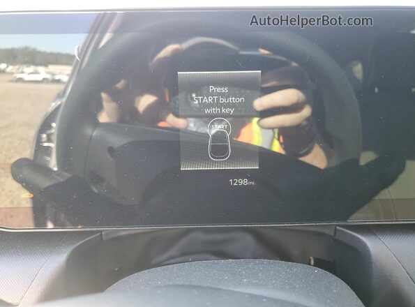 3KPFT4DE0SE209232 2025 KIA K4 Silver Vista del cuadro de instrumentos