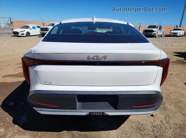 3KPFT4DE1SE200538 2025 KIA K4 White Vista trasera