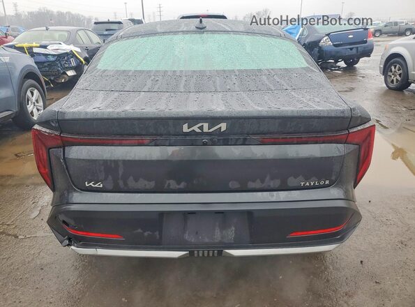 3KPFT4DE2SE038404 2025 KIA K4 Угольный Вид сзади