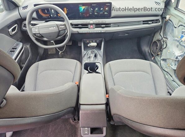 3KPFT4DE2SE042260 2025 KIA K4 Зеленый Вид панели приборов