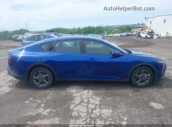 3KPFT4DE2SE059902 2025 KIA K4 Синий Вид задней части салона