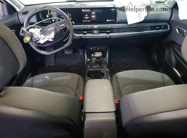 3KPFT4DE2SE182907 2025 KIA K4 White Widok deski rozdzielczej