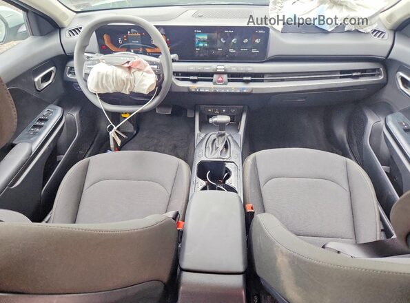 3KPFT4DE2TE252732 2026 KIA K4 Серый Вид панели приборов