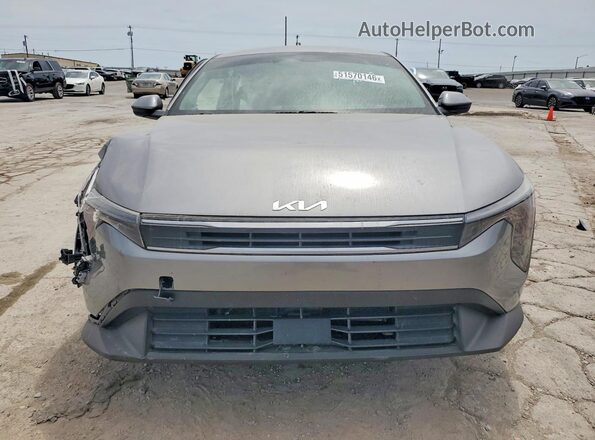 3KPFT4DE3SE012359 2025 KIA K4 Silver Widok z przodu