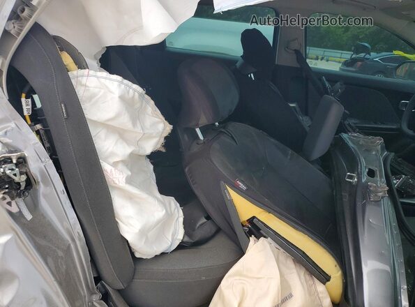 3KPFT4DE3SE012359 2025 KIA K4 Silver Widok tylnych siedzeń