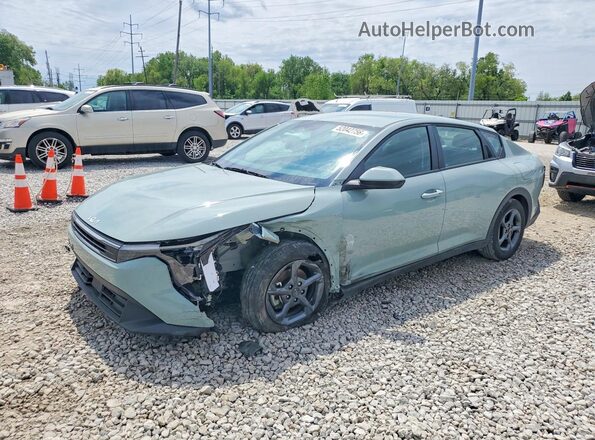 3KPFT4DE3SE026410 2025 KIA K4 Серый Передняя левая четверть