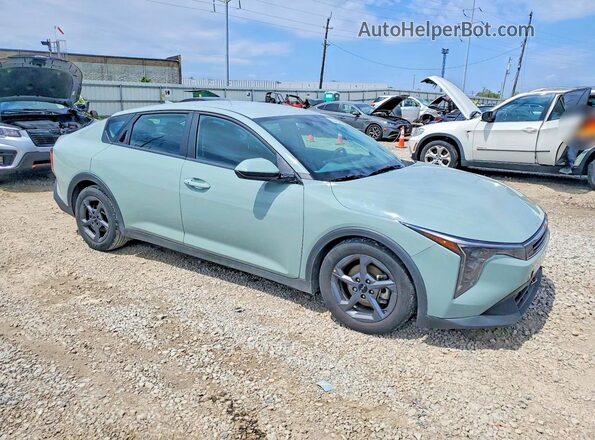 3KPFT4DE3SE026410 2025 KIA K4 Серый Передняя правая четверть