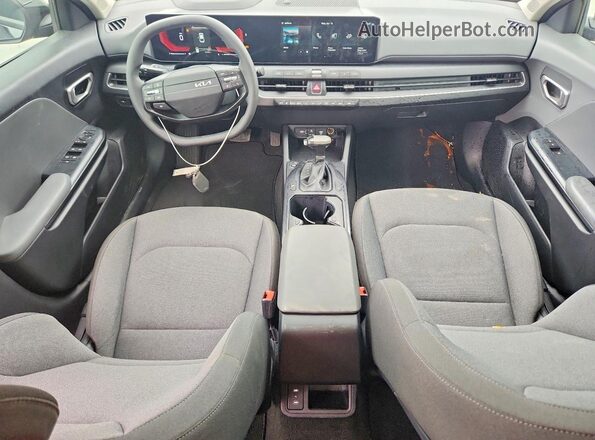 3KPFT4DE4SE019711 2025 KIA K4 Черный Вид панели приборов