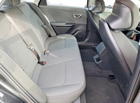 3KPFT4DE4SE200064 2025 KIA K4 Gray Vista de los asientos traseros