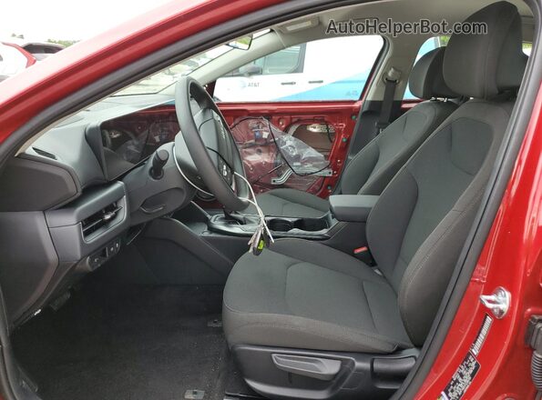 3KPFT4DE4TE286185 2026 KIA K4 Красный 