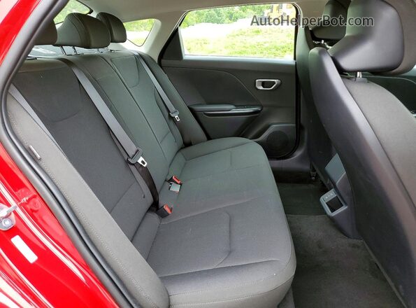 3KPFT4DE4TE286185 2026 KIA K4 Красный Вид задних сидений