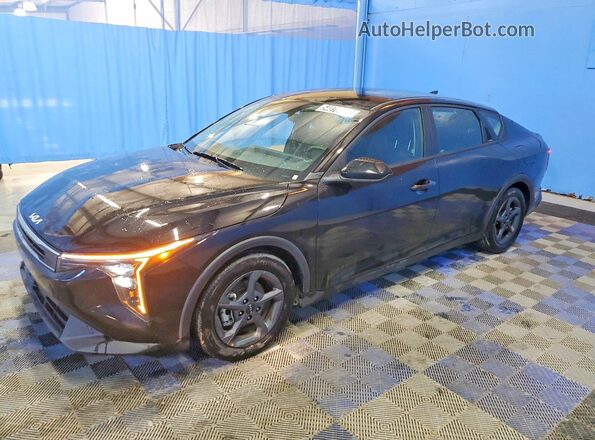 3KPFT4DE6TE268822 2026 KIA K4 Черный Передняя левая четверть