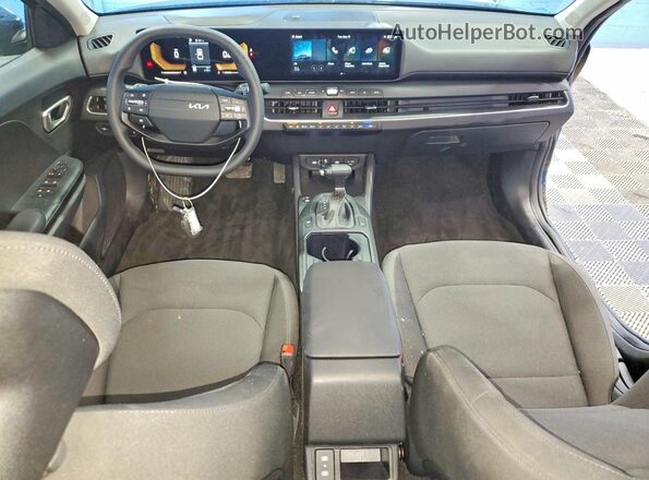 3KPFT4DE6TE268822 2026 KIA K4 Черный Вид панели приборов