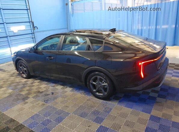 3KPFT4DE6TE268822 2026 KIA K4 Черный Задняя левая четверть
